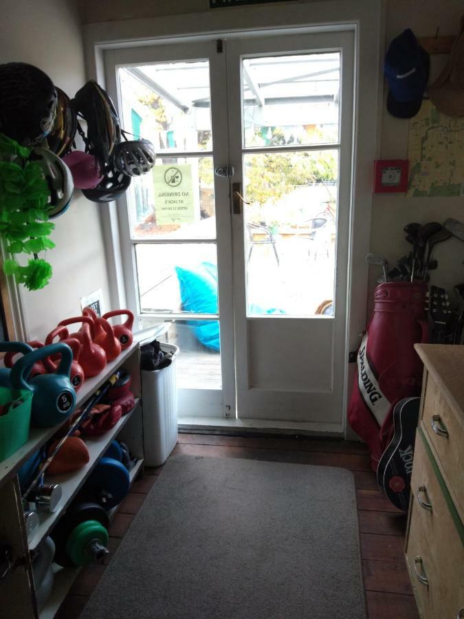 Jack'S Backpackers Hostel เบลนิม ภายนอก รูปภาพ