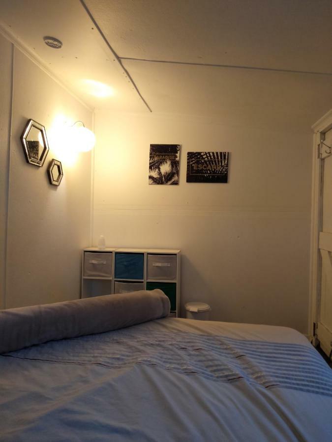 Jack'S Backpackers Hostel เบลนิม ภายนอก รูปภาพ